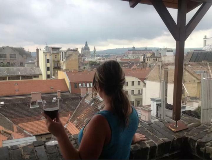 Holiday On Top City Center Budapest Eksteriør billede